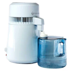 Laboratory water distiller